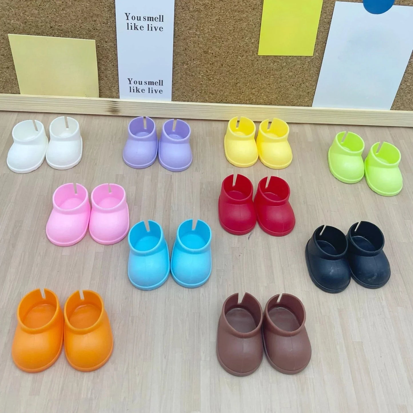 Labubu Raincoat & Boots Set – Fits 15–17cm Dolls