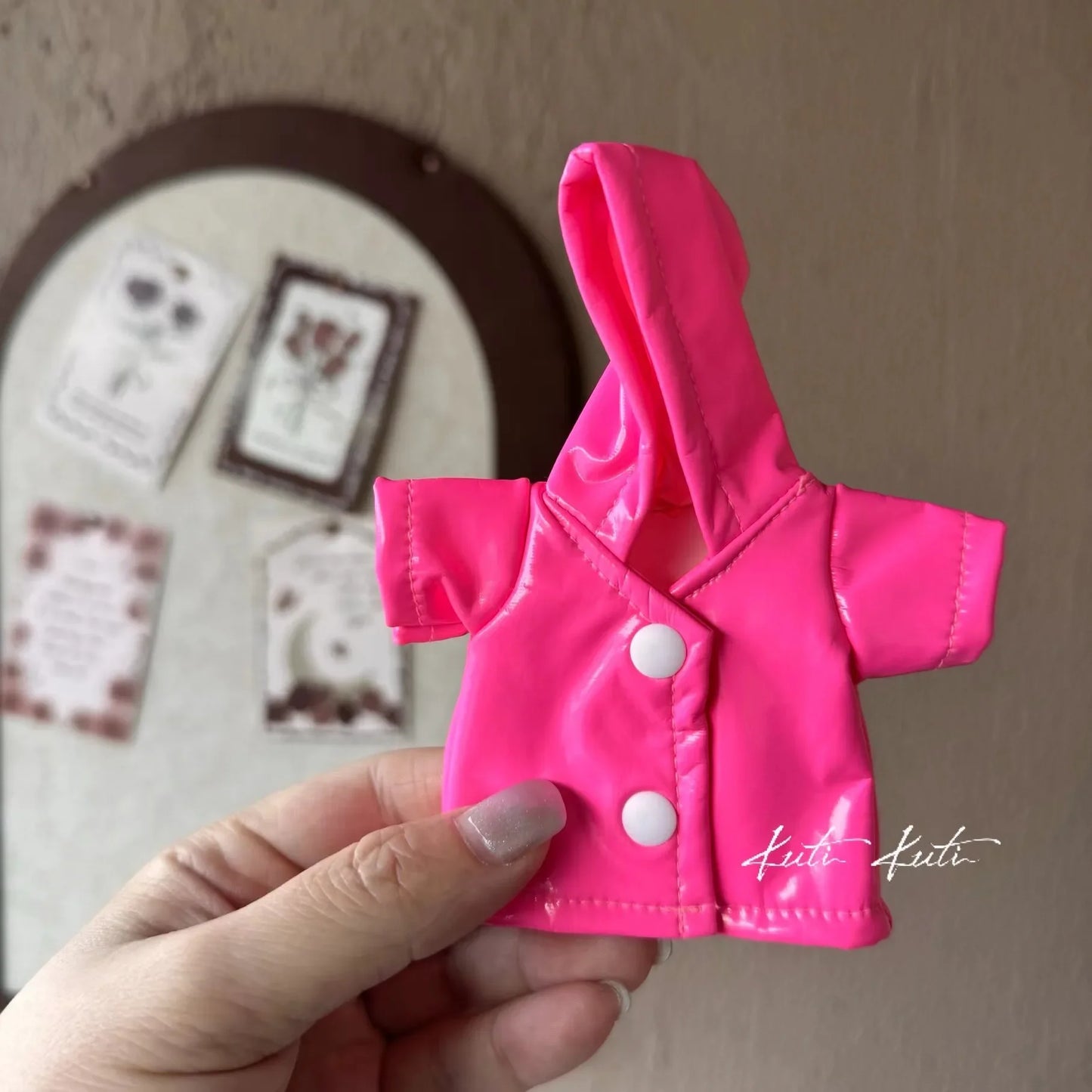 Labubu Raincoat & Boots Set – Fits 15–17cm Dolls