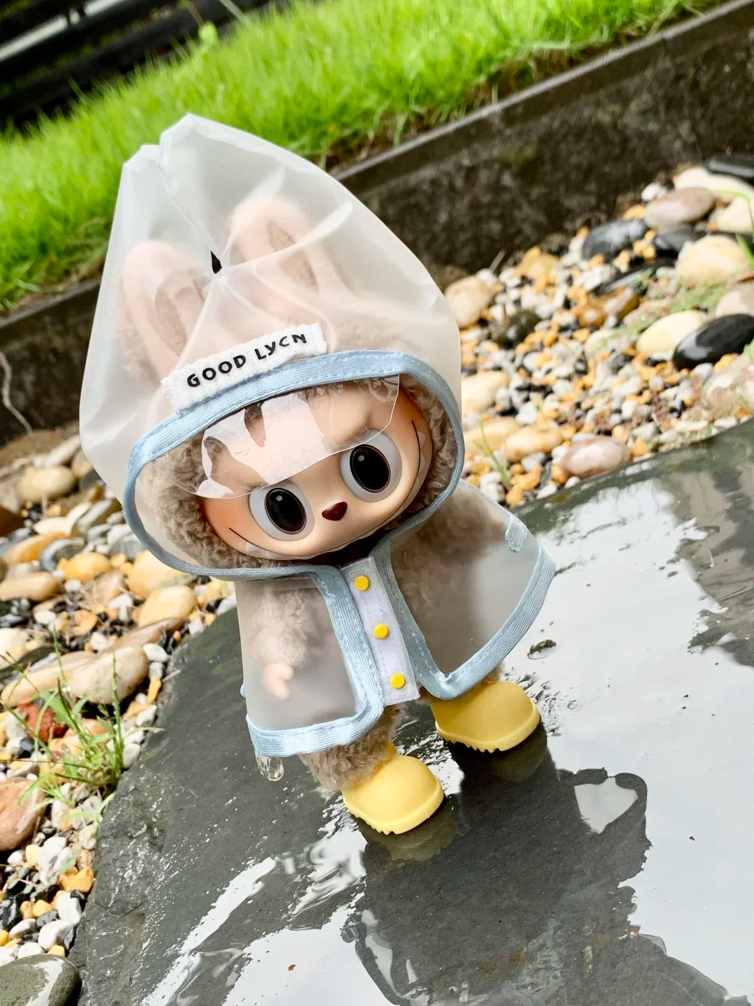 Labubu Raincoat & Boots Set – Fits 15–17cm Dolls