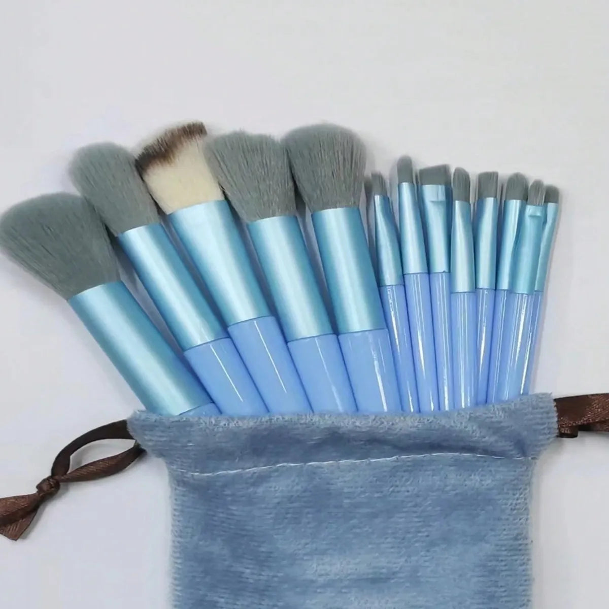 13PCS Soft Makeup Brush Set – Foundation, Eyeshadow & Blending Brushes